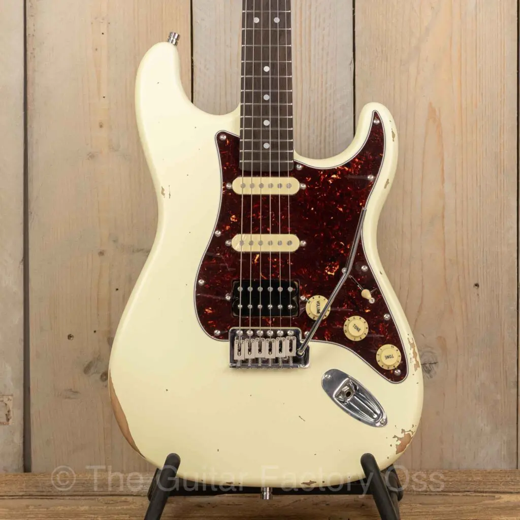 Patina-Olympic-white-relic