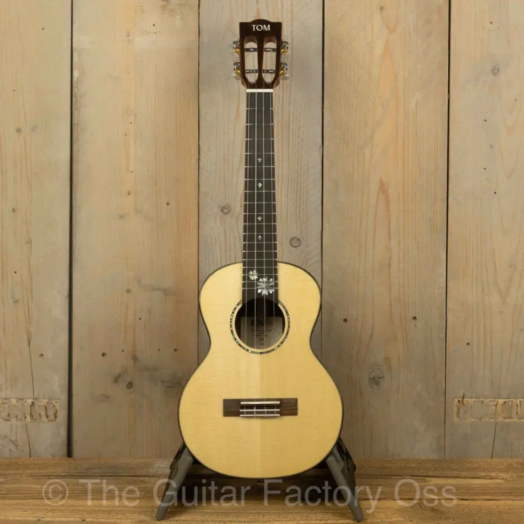 Tom-ukelele-s7-26”